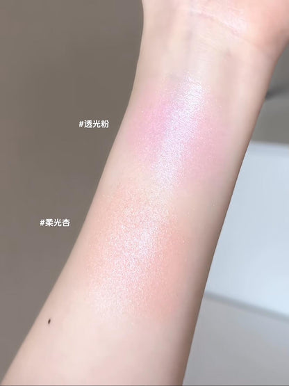 Girls Crush 冻干缎光腮红/高光粉