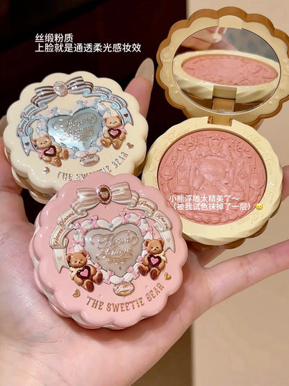 花知晓 甜心小熊  丝缎浮雕腮红 - CHIHIRO COLLECTION