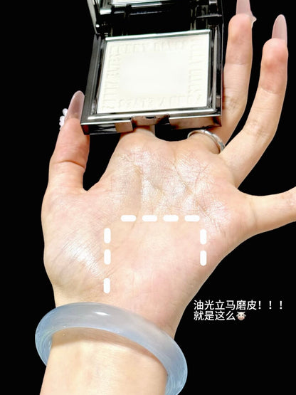 NEW Funny Elves方里 控油定妆粉饼