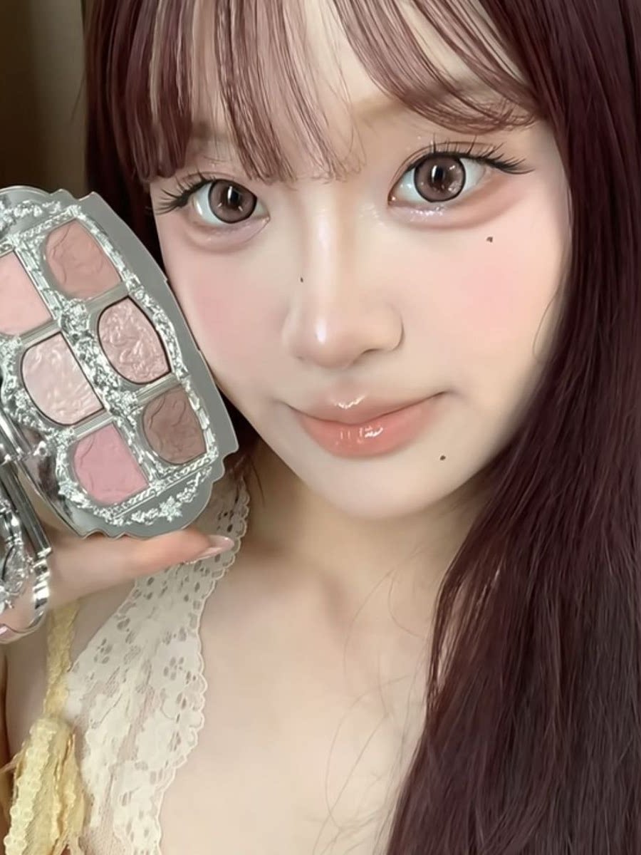 花知晓 雪花芭蕾 六色丝缎眼影盘